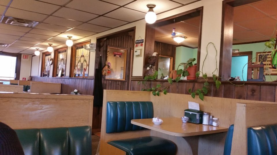 Front view of Banana Curve Diner